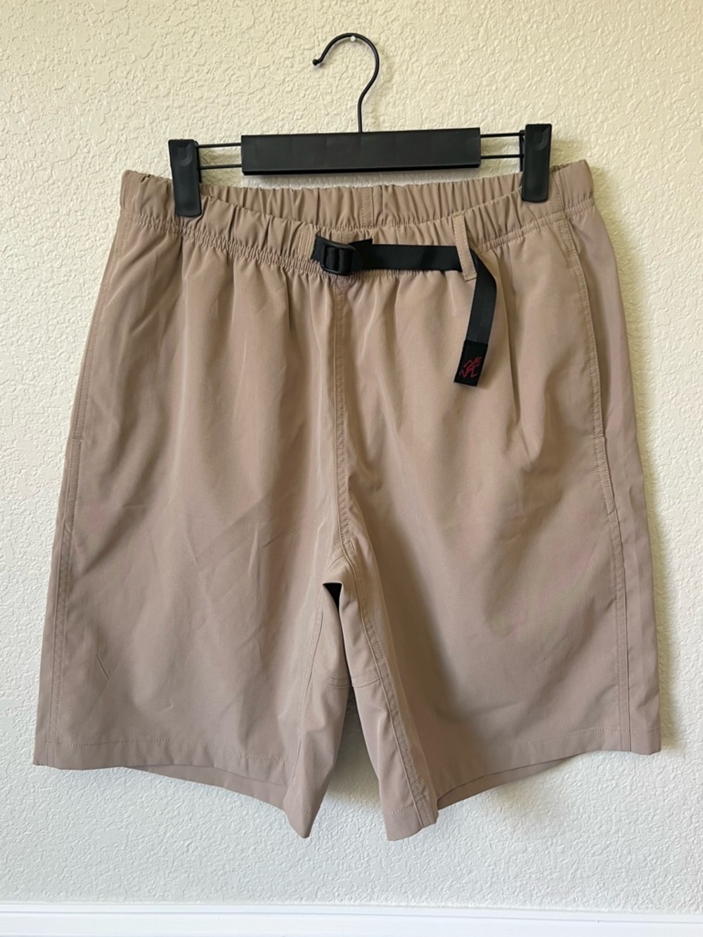 GRAMICCI G-Short 10” Belted Organic Twill Shorts Men M Sand Pigment Tan Climbing